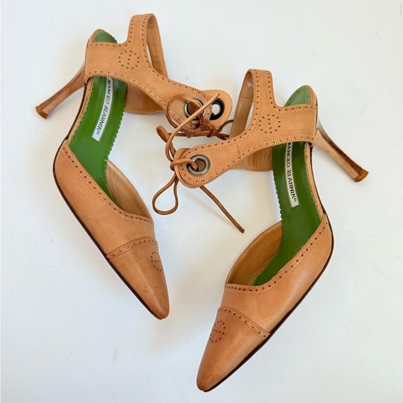 Manolo Blahnik retro Camel Brown leather Ankle tie pumps perforated toe EU 36.5 - Picture 3 of 9